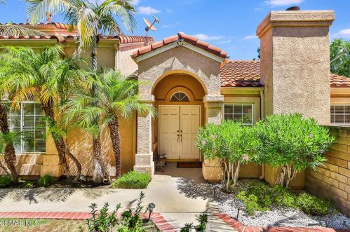 672 Brademas Ct, Simi Valley, CA 93065-7066