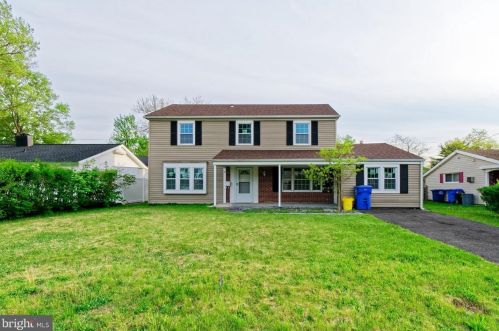 50 Bloomfield Ln, Willingboro, NJ 08046-1513