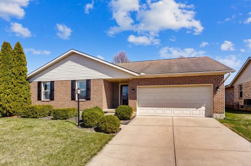 4052 Harris Ln, Springfield OH  45503-6458 exterior