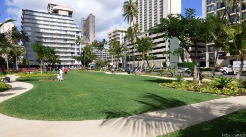 445 Seaside Ave, Honolulu HI  96815-2640 exterior