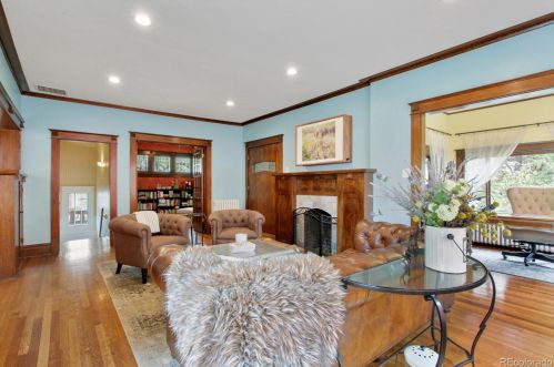 2365 Bellaire St, Denver, CO 80207-3155