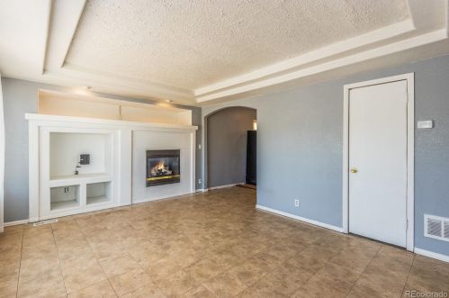 257 Windsor Dr, Denver, CO 80219-1716