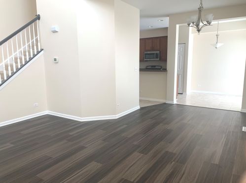 1351 Newport Cir, Pingree Grove IL  60140-2071 exterior