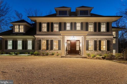 822 Clinton Pl, Mc Lean, VA 22101-1508