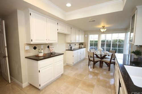 11 Sunrise, Irvine CA  92603-3720 exterior