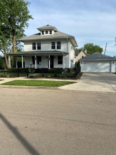 1413 Birchlawn Pl, Ottawa, IL 61350-3401