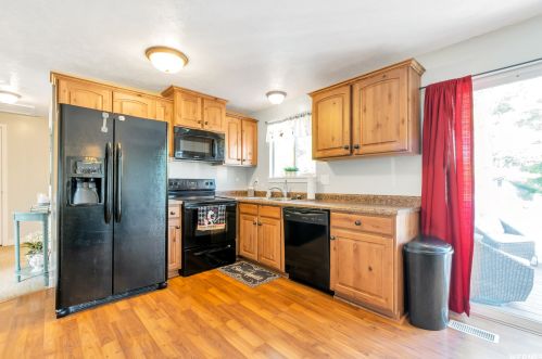 7495 2200, Taylorsville UT 84088-9515 exterior