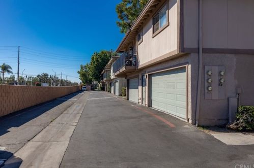 1710 Normandy Pl, Santa Ana CA  92705-4331 exterior