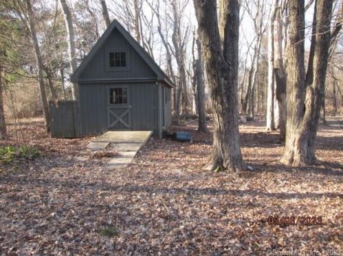 9 Adams Ln, Norwalk, CT 06850-1314