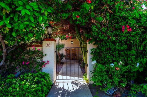 8 Calle Vega, Rancho Mirage, CA 92270-2251