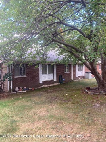 120 Hudson Pkwy, Lakehurst, NJ 08759-6311