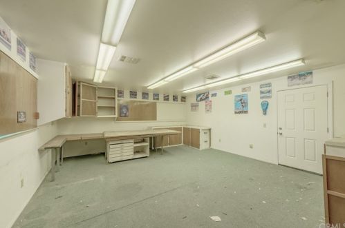 5985 Kitty Hawk Dr, Riverside CA  92504-1445 exterior