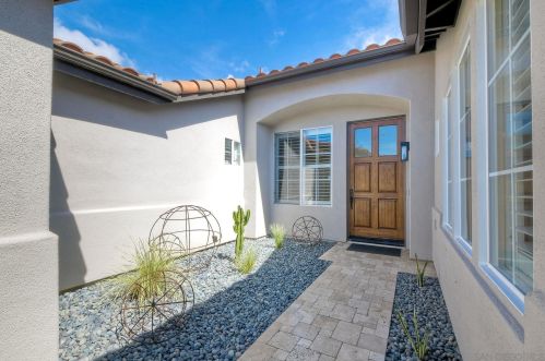 7992 Grado El Tupelo, Carlsbad, CA 92009-9024