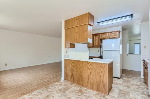 2566 Quintero Way, Aurora CO  80013-1558 exterior