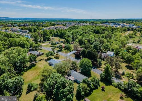 481 Cranes Gap Rd, Carlisle PA  17013-9602 exterior