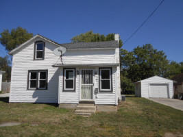 141 Burgess St, Belvidere, IL 61008-3503