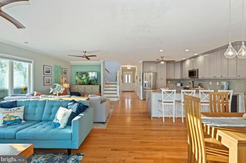 5070 Lerch Dr, Shady Side MD 20764-9650 exterior