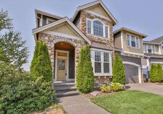 3673 Smithers Ave, Seattle, WA 98055-6804