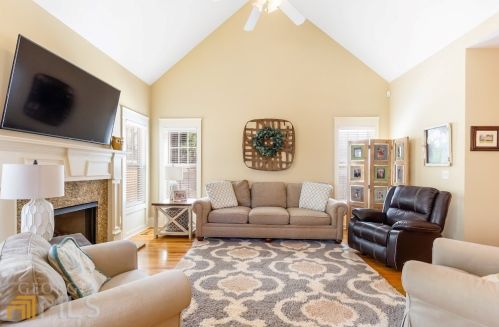 112 Camilla Dr, Carrollton GA  30116-1835 exterior