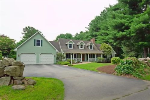 54 Tiffany Rd, Coventry, RI 02816-4417