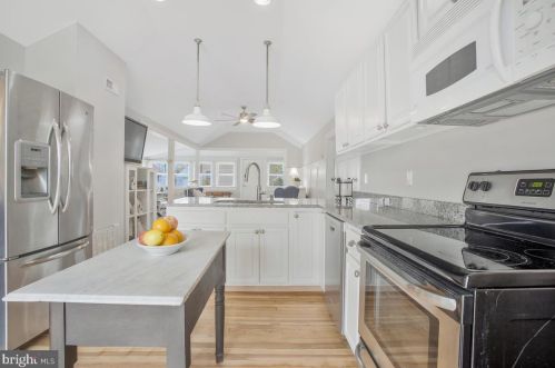 4726 Idlewilde Rd, Shady Side MD  20764-9766 exterior