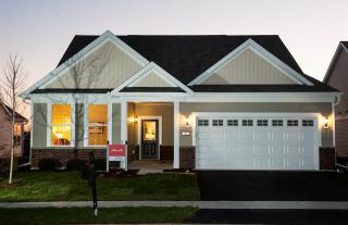 605 Pleasant Dr, Joliet, IL 60404-9576