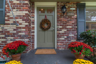 2443 Hunting Valley Dr, Decatur, GA 30033-4227