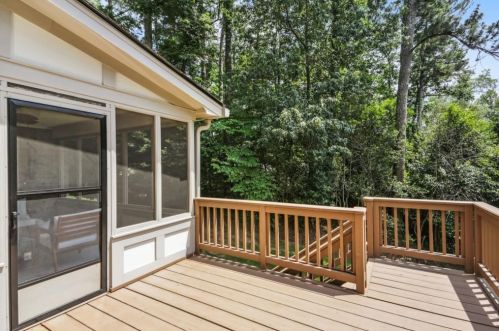 245 Glen Meadow Ct, Atlanta GA  30328-1632 exterior