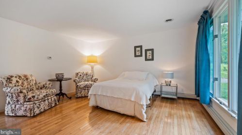 69 Bayberry Rd, Princeton NJ  08540-7418 exterior