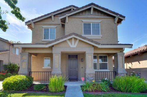 10117 Taron Dr, Elk Grove, CA 95757-8162