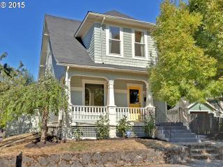 3405 Rodney Ave, Portland OR  97212-2051 exterior