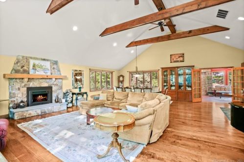 33 Honey Hill Trl, Wilton, CT 06897-5010