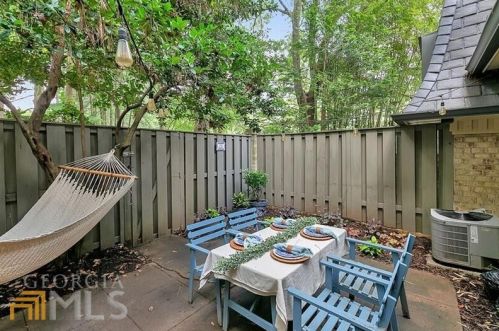56 Cantey Pl, Atlanta GA  30327-4082 exterior