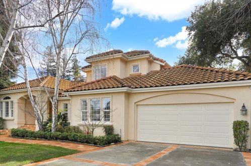 714 Sunshine Dr, Los Altos, CA 94024-3156