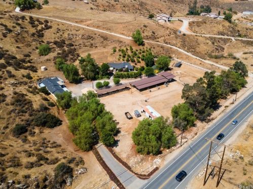 7841 Reche Canyon Rd, Colton, CA 92324-9603