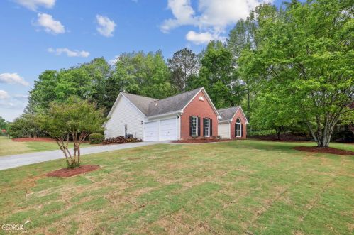 6525 Fairgreen Dr, Suwanee, GA 30024-1629