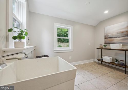 30 Robert Rd, Princeton NJ  08540-5333 exterior