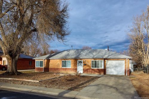 840 Ursula St, Denver CO  80011-6656 exterior