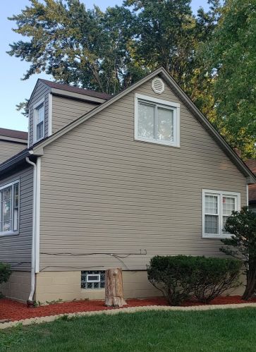 1107 145th St, Dolton, IL 60419-1944