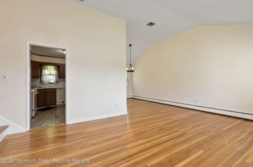 12 Carr Pl, Perth Amboy, NJ 08863-1006