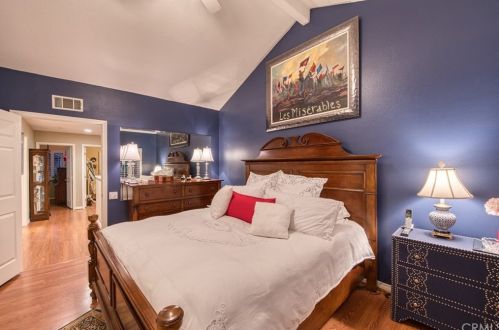 15 Alba, Irvine CA  92620-1901 exterior