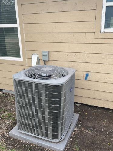 611 Locust St, Whitewright TX 75491-2335 exterior