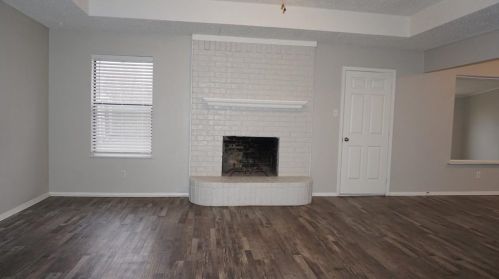 6412 Fairview Dr, Fort Worth TX  76148-1411 exterior