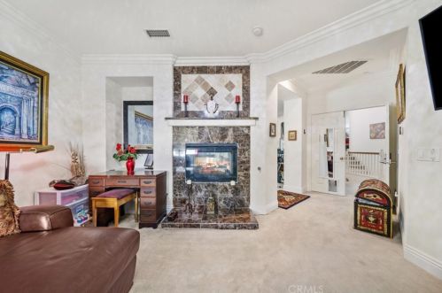 11364 Pondhurst Way, Riverside CA  92505-3471 exterior