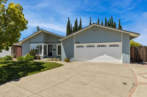 1501 Blackhawk Dr, Sunnyvale, CA 94087-3343