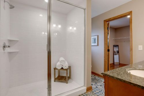 879 Hoyt Ave, Saint Paul MN  55106-1042 exterior