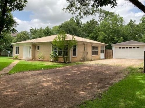 506 5th St, Mapleton, TX 75835-2807