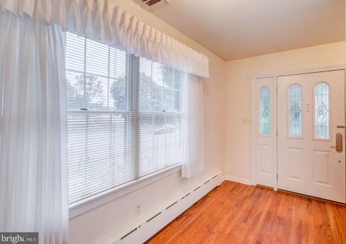 10 Clearview Ave, Trenton NJ  08619-1217 exterior