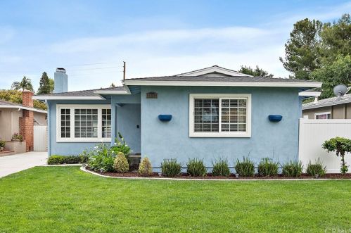 2117 Poinsettia St, Santa Ana, CA 92706-2923