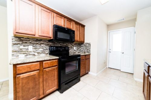 809 College St, Princeton TX  75407-6734 exterior